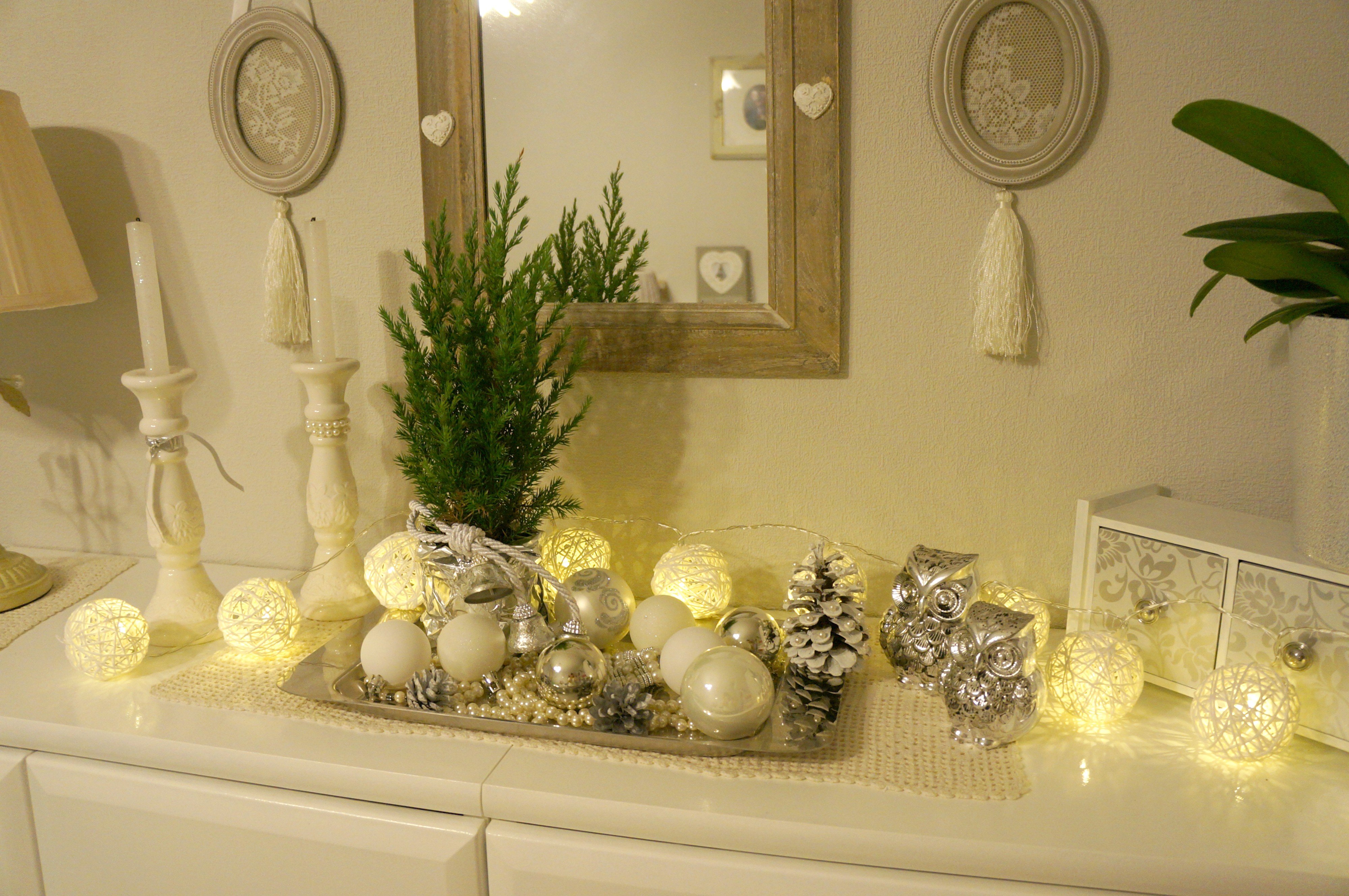Białe dekoracje świąteczne - Projekt Dom